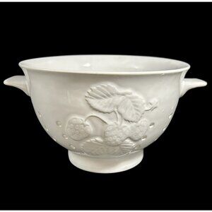 DesignPac Strawberry Patch Embossed White Ceramic Colander 8" Round w Handles